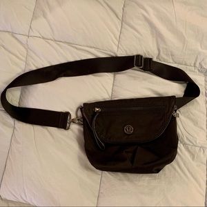 Lululemon original black festival crossbody bag